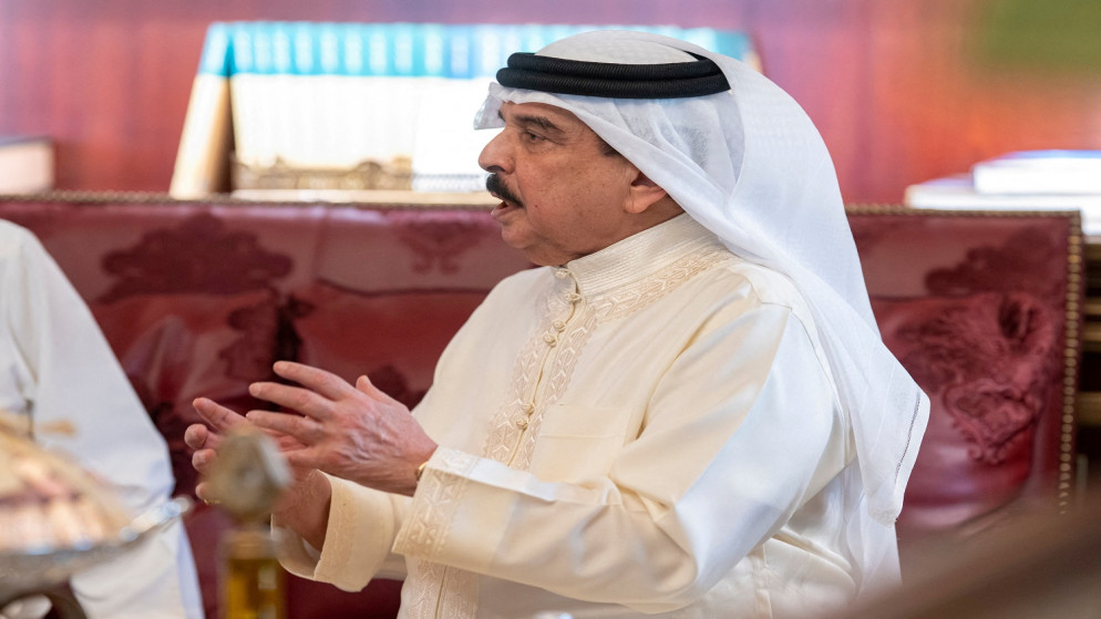 ملك البحرين ينتقد تدخل ايران ويعرب عن اسفه لاصطفاف مشرعين مع الخونة