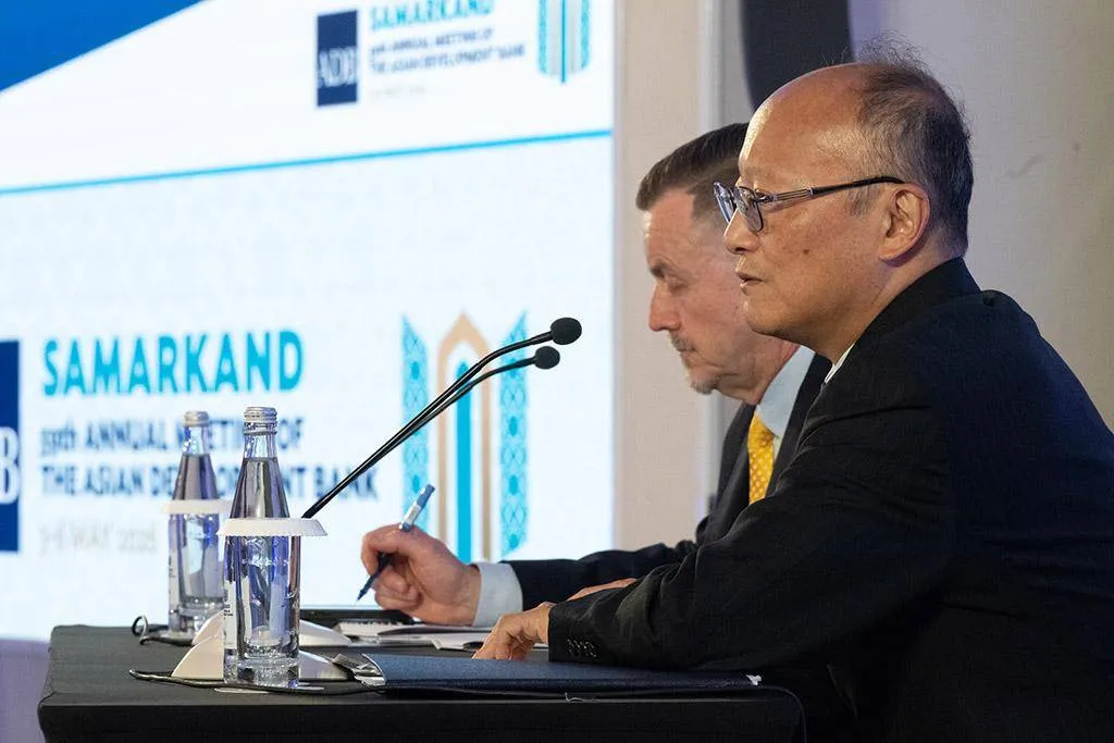 بنك التنمية الاسيوي يطلق برنامجا ضخما لتطوير البنية التحتية الرقمية