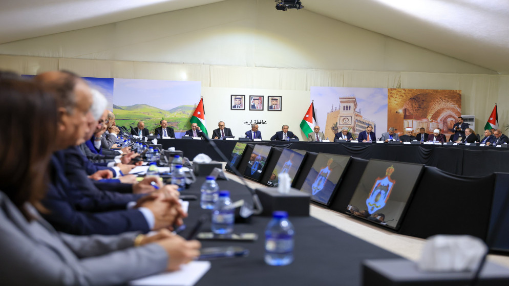 مجلس الوزراء يبحث المشاريع التنموية في اربد وافتتاح مدرسة مرو الثانوية