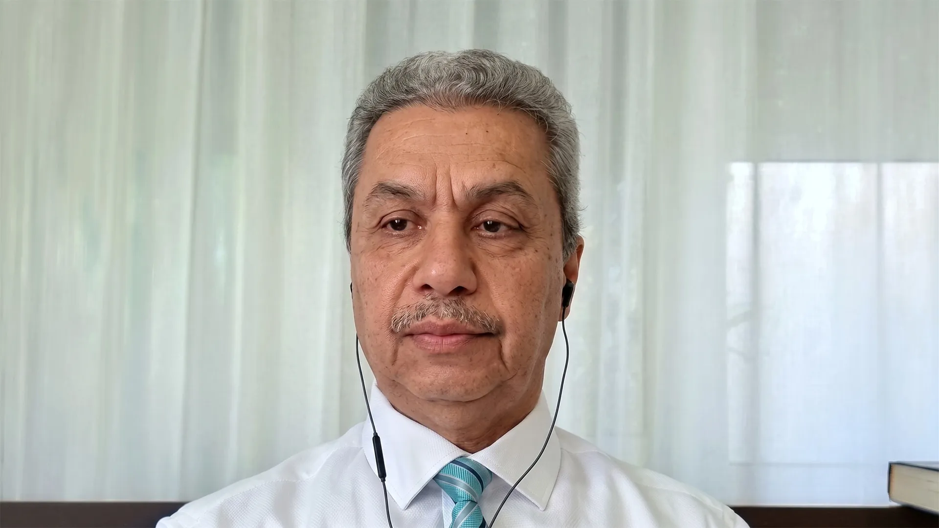 خبير اقتصادي ايراني يكشف حلولا لتفادي ازمة النفط رغم الحصار الامريكي