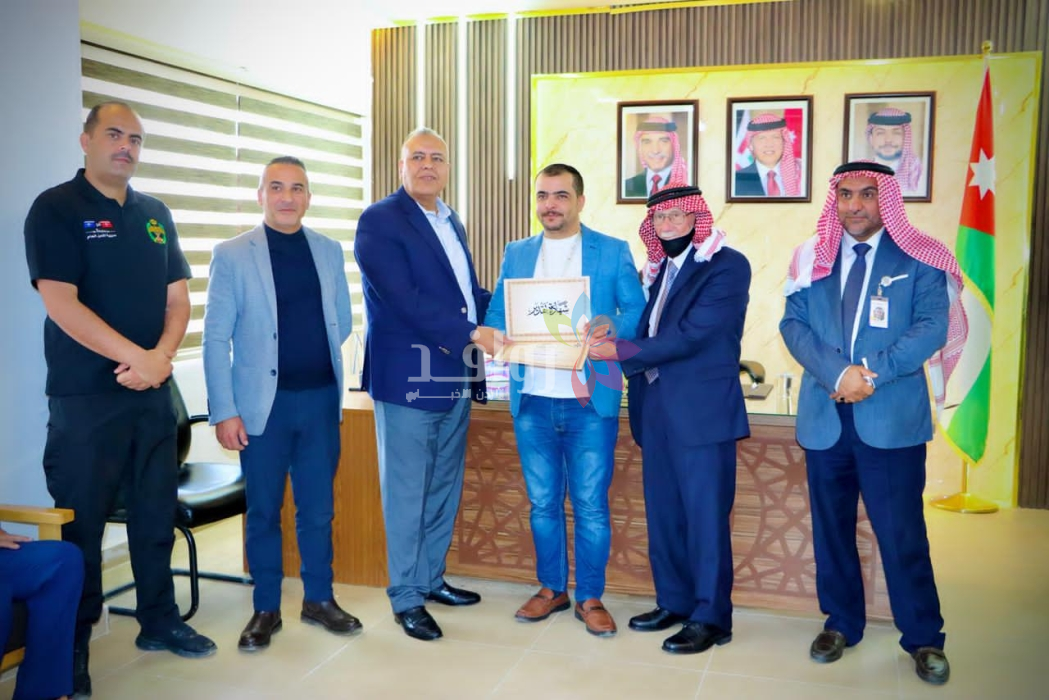 محافظ مادبا يكرم العاملين باوقاف المحافظة