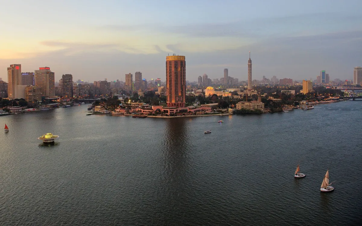 مصر تسجل نمو اقتصادي 5 مدفوعا بقناة السويس والبناء