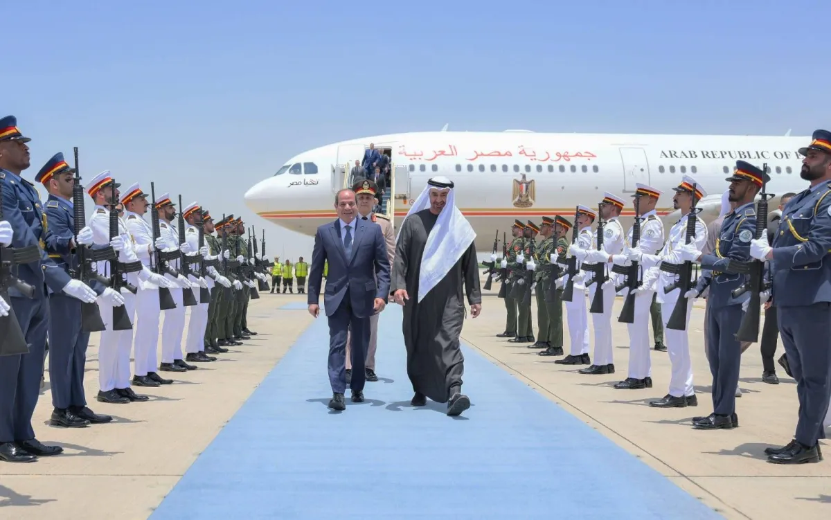 السيسي يبحث في الامارات وعمان انهاء التصعيد الاقليمي وتأكيد التضامن
