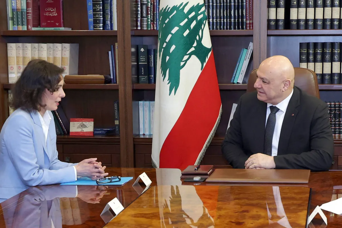لبنان يشكل فريق دعم للمفاوضات مع اسرائيل وعون يشدد على وقف اطلاق النار