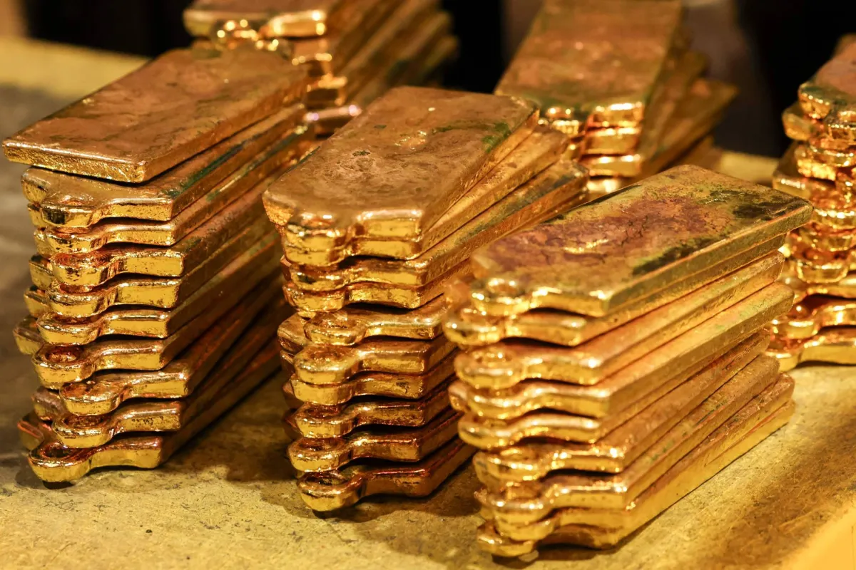 الذهب يواصل الصعود ويتجاوز 4700 دولار للاونصة بدعم من تراجع الدولار