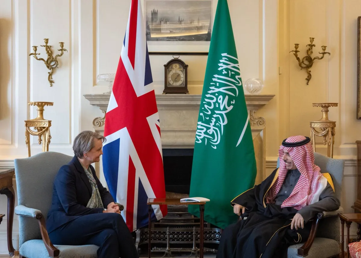 السعودية وبريطانيا ترفضان استخدام مضيق هرمز للضغط السياسي