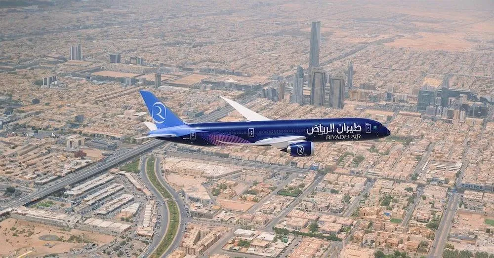 طيران الرياض يطلق رحلاته إلى لندن على متن دريملاينر
