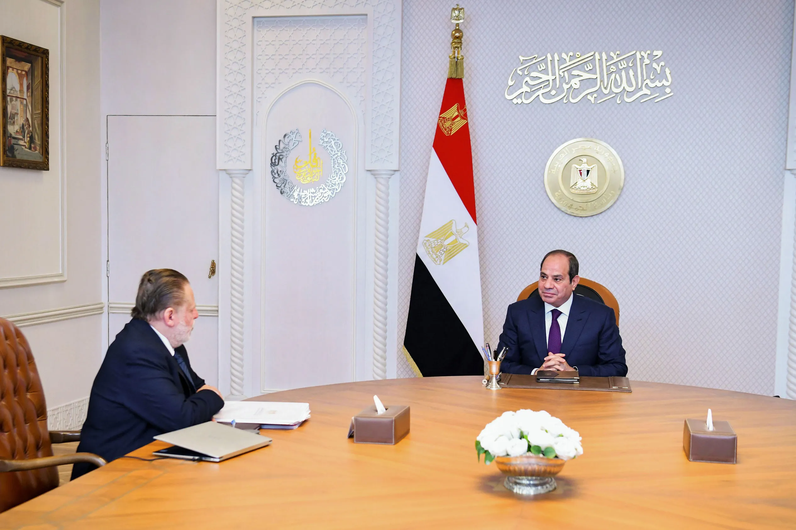 المركزي المصري يؤكد التزامه بسياسة سعر الصرف المرن
