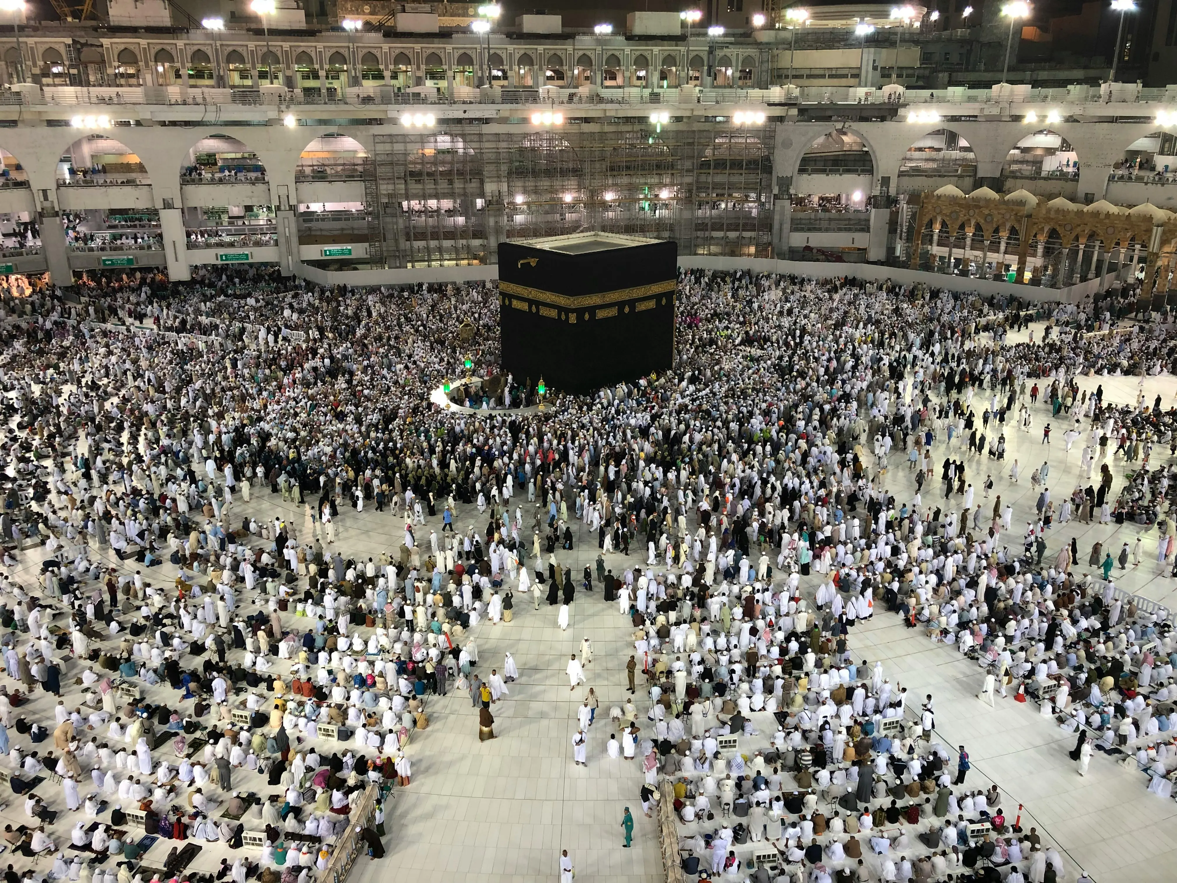 نصائح ذهبية لحماية قدميك خلال موسم الحج وتجنب التقرحات