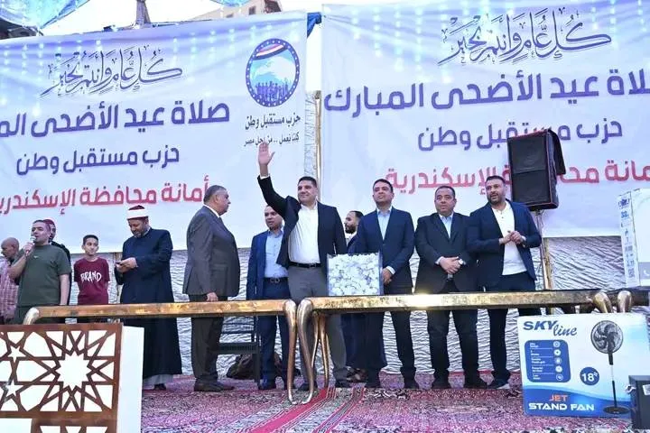 الأحزاب المصرية ودورها الاجتماعي: مبادرات تخفيف الأعباء أم استغلال سياسي؟