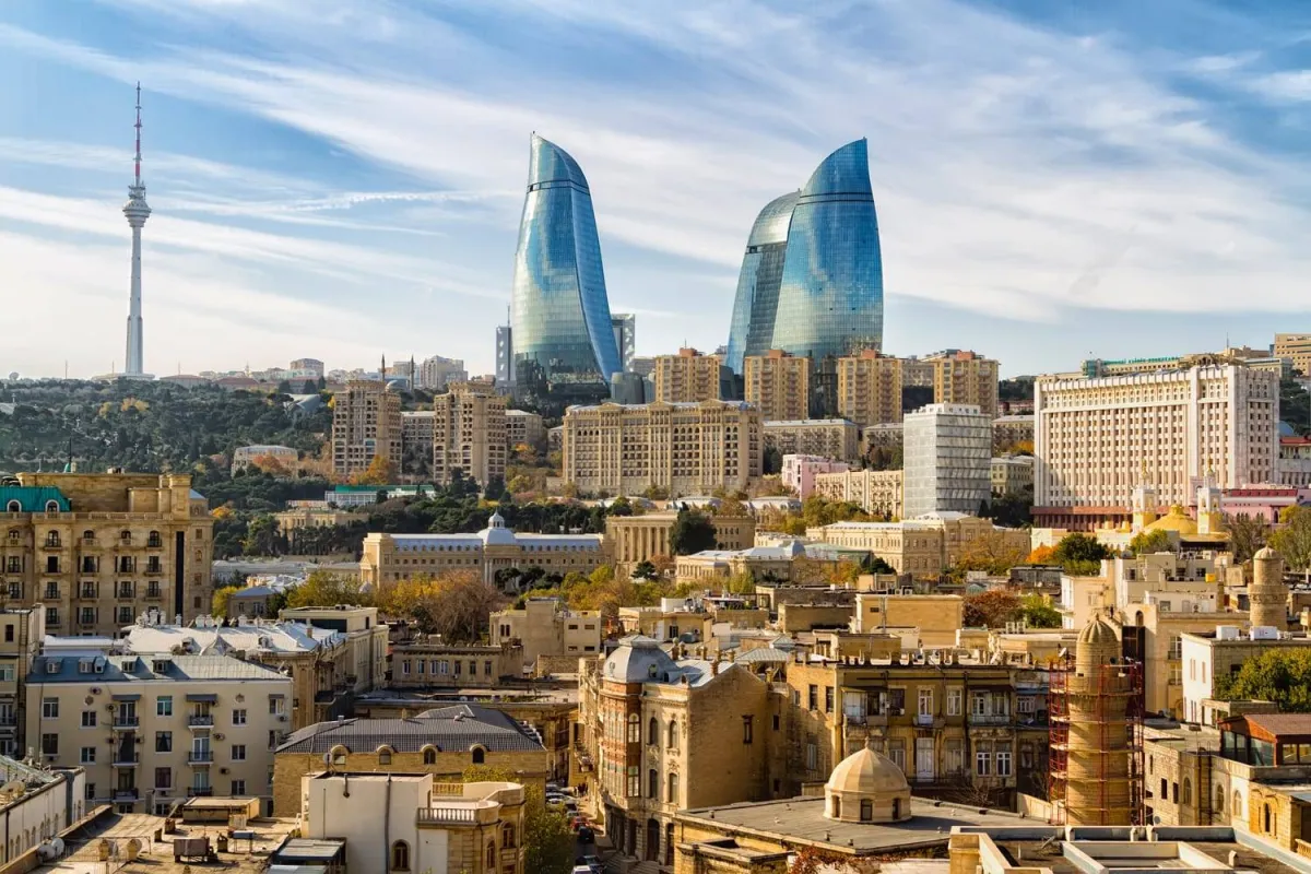 اذربيجان تعرض ممرات القوقاز لتعزيز لوجستيات السعودية نحو اسيا الوسطى
