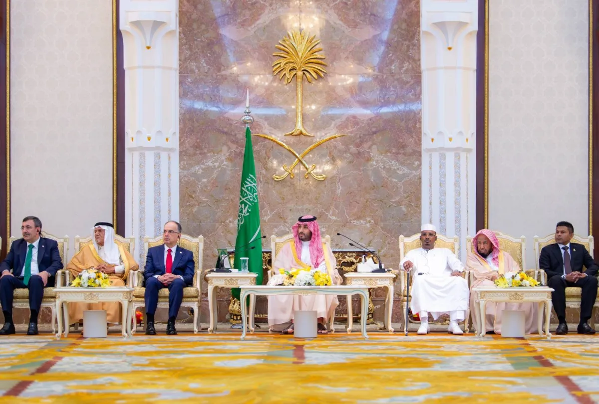 ولي العهد يؤكد استمرار السعودية في خدمة الحرمين الشريفين