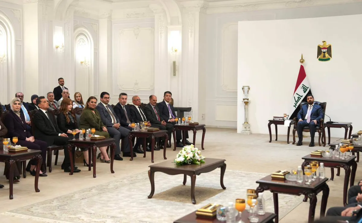 رئيس الوزراء العراقي يكشف عن رشوة بـ200 مليون دولار مقابل التستر على فساد النفط