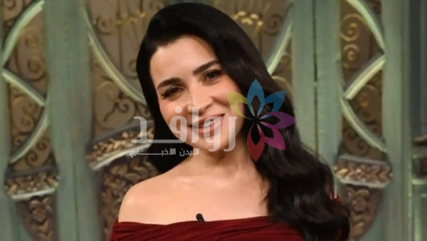 رسالة مؤثرة من مي عز الدين لإسعاد يونس