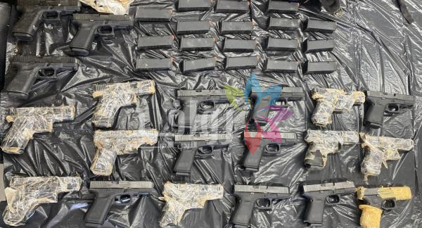 الاحتلال يزعم إحباط تهريب 27 قطعة سلاح من الأردن إلى الضفة