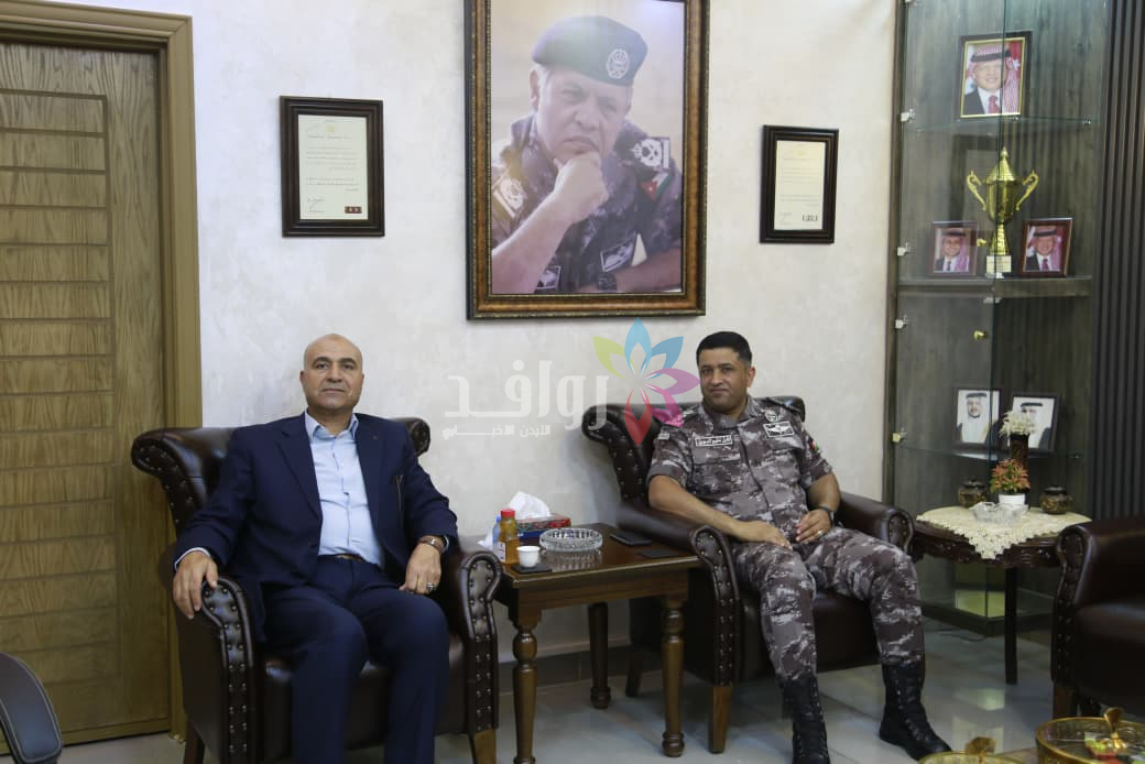 قيادة درك الوسط بمادبا تتحول إلى وجهة لمدراء الدوائر الحكومية ووجهاء المنطقة   ​ ايمن ابوتينة