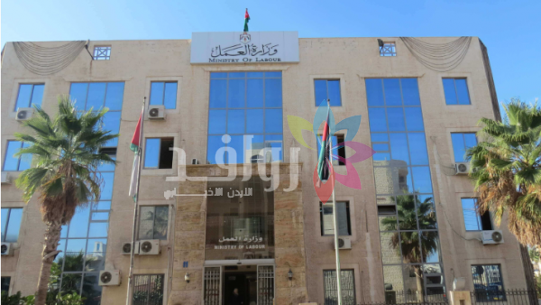 العمل: 5 آلاف دينار غرامة إلغاء التسفير للعمالة المخالفة