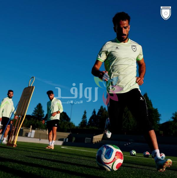 النشامى يبدأ تدريباته استعدادا لمواجهة الجزائر في المونديال