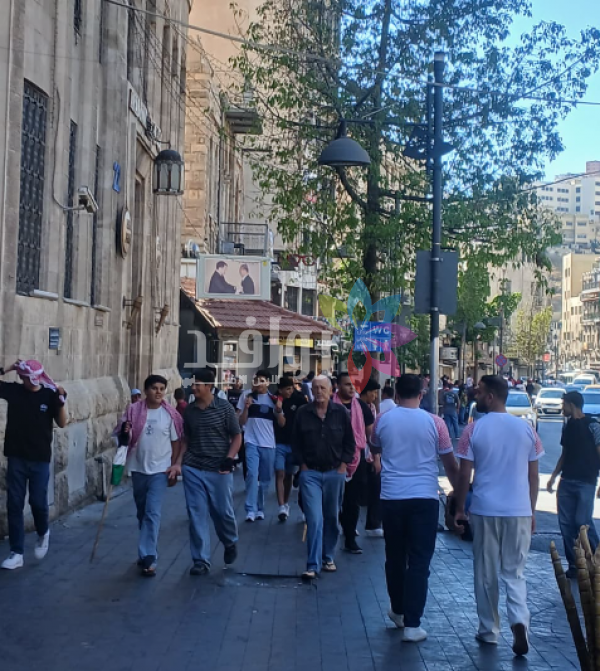 جماهير الكرة تنعش أسواق ومحال وسط البلد