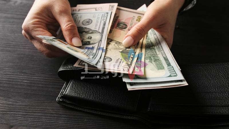 الدولار يصعد بفضل توقعات رفع الفائدة الأميركية