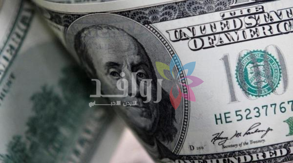 الدولار يتجه لتسجيل أفضل أداء شهري في قرابة عام