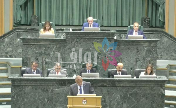 مجلس الأعيان يعيد العمل المهني للنواب ويقر الغاء الاستهلاكية المدنية