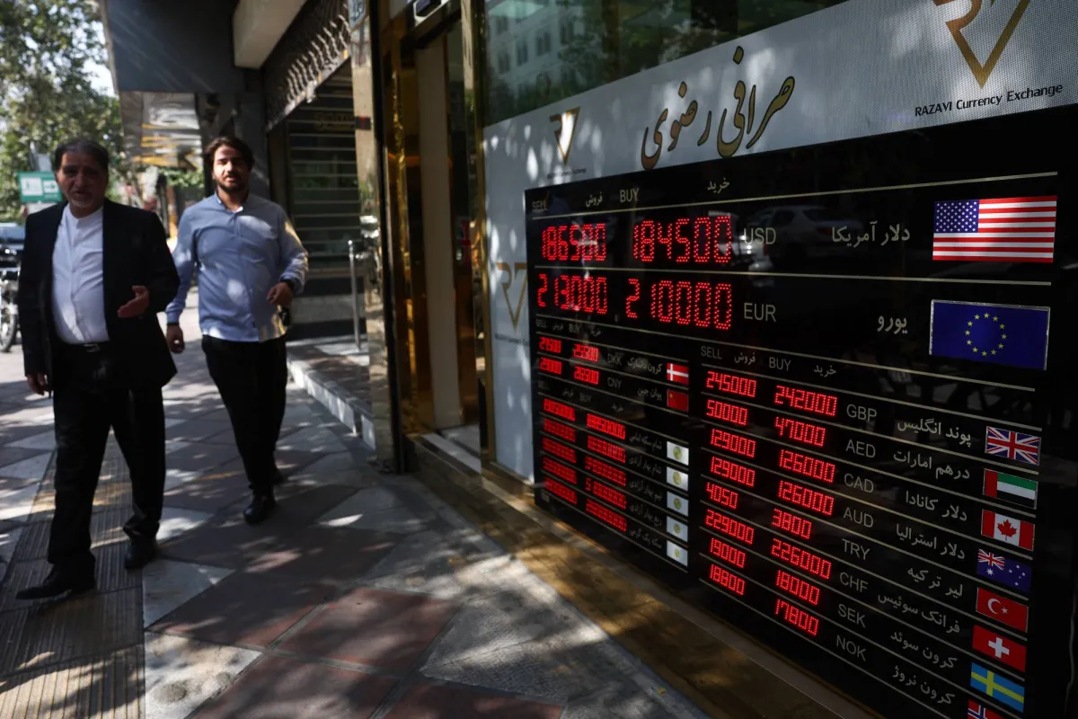 ازمة البنزين في ايران تتفاقم وسط تحذيرات من اضطرابات اجتماعية