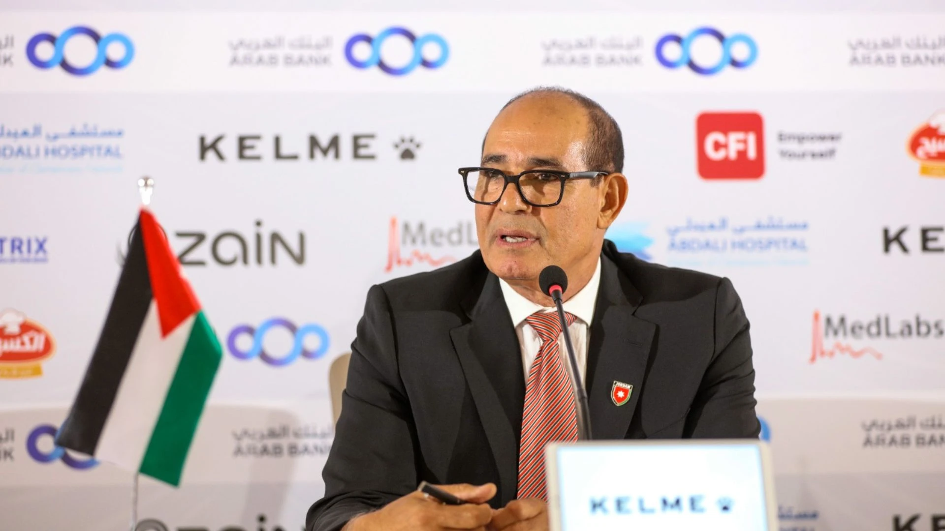 بادو الزاكي مديرا فنيا للمنتخب الاردني في تحد جديد للنشامى