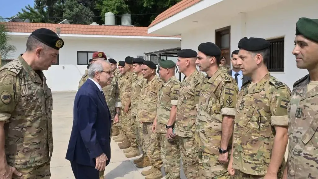 رئيس الحكومة اللبنانية: انتشار الجيش في الجنوب تجسيد لهيبة الدولة وسيادتها