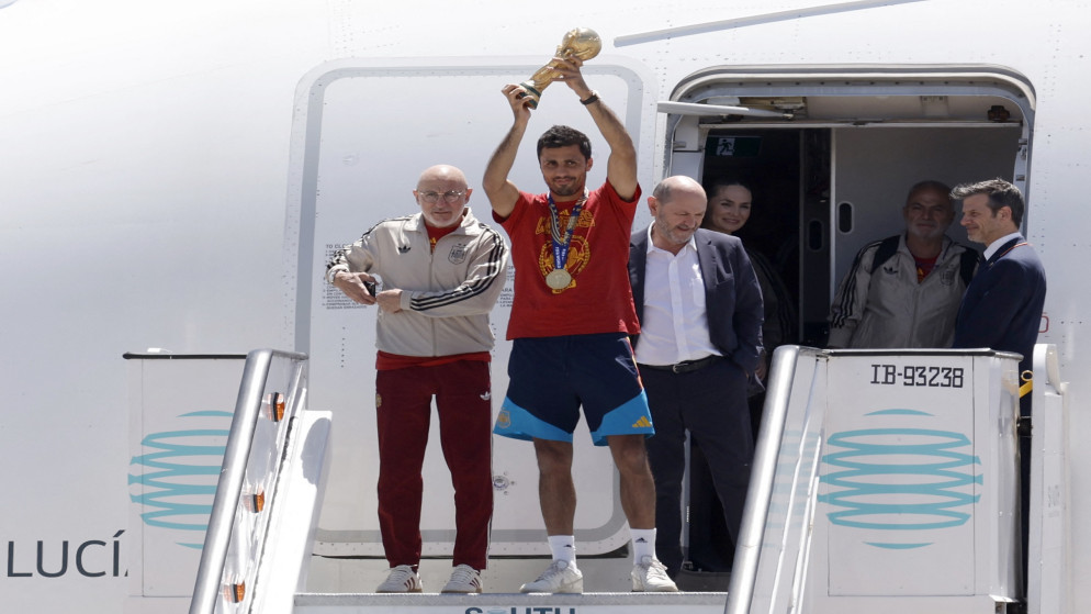 ابطال العالم يصلون مدريد وسط احتفالات شعبية صاخبة