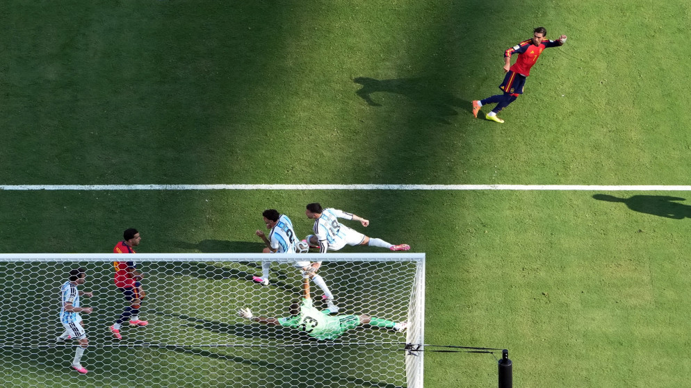 اسبانيا تتوج بلقب كاس العالم بعد فوز تاريخي على الارجنتين