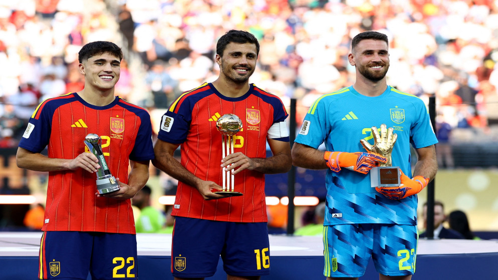رودري يتوج بجائزة افضل لاعب في مونديال 2026 بعد قيادة اسبانيا للقب العالمي