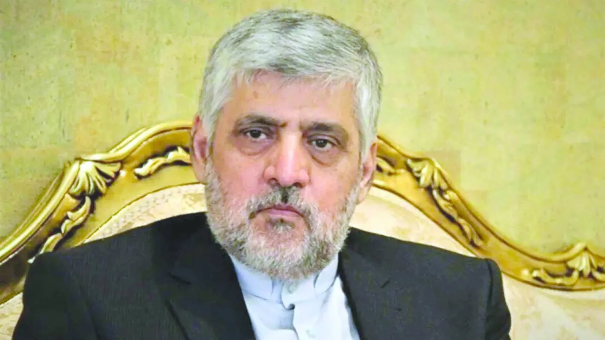 لبنان يمنح اقامة قانونية للسفير الايراني السابق بعد قرار طرده