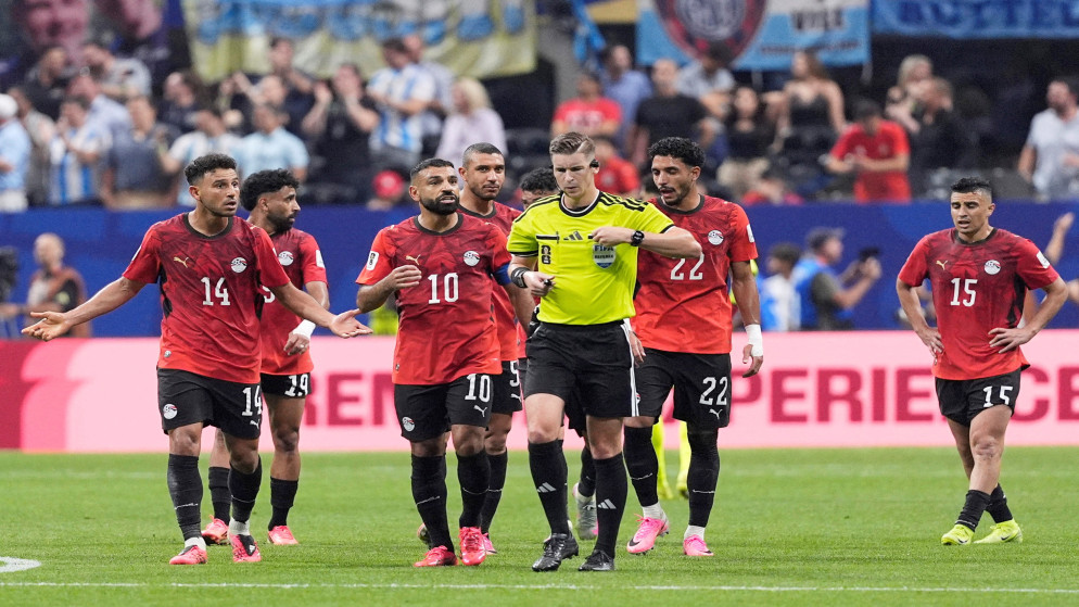 ازمة تحكيمية تثير غضب الاتحاد المصري بعد مواجهة الارجنتين
