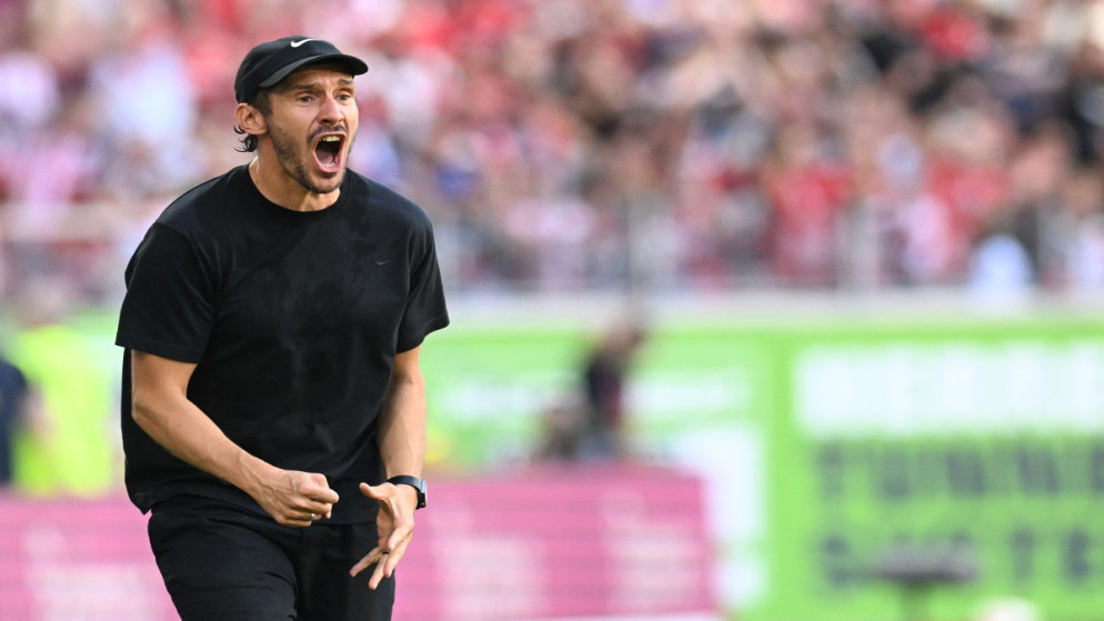 سوزوكي يقود فرايبورغ لاكتساح فيردر بريمن في الدوري الالماني