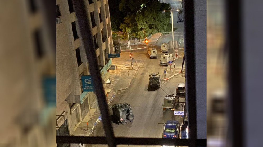 تطورات اقتحام نابلس واصابات في صفوف الفلسطينيين