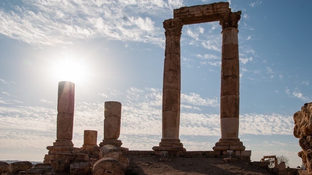 حالة الطقس وارتفاع تدريجي على درجات الحرارة حتى منتصف الاسبوع