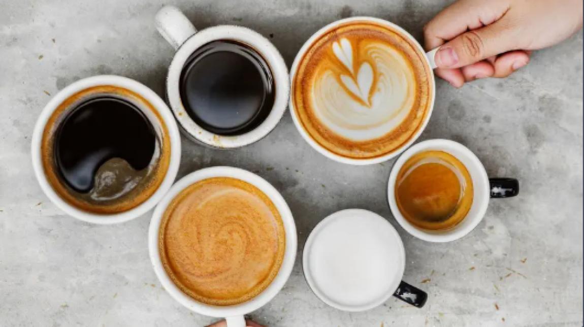 القهوة الفاتحة أم الداكنة .. أيهما تحتوي على كافيين أكثر؟