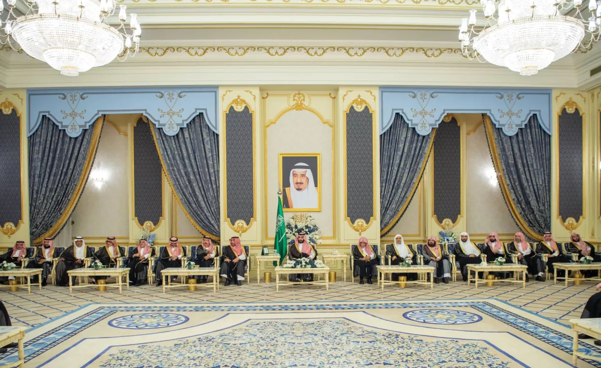 ولي العهد يستقبل الامراء والعلماء في قصر السلام بجدة