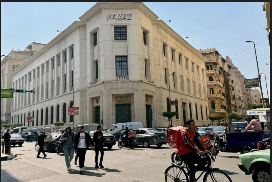 طفرة في تحويلات المصريين بالخارج تعزز صمود الاقتصاد الوطني