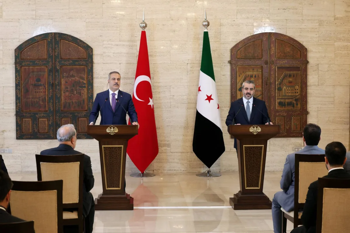 تحركات دبلوماسية مكثفة بين دمشق وانقرة وزيارة مرتقبة للرئيس التركي الى سوريا