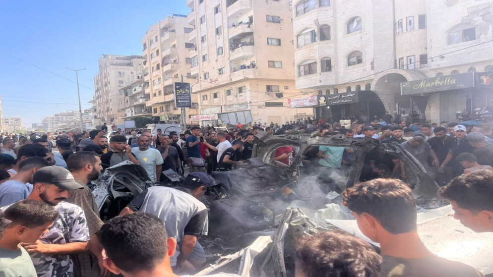 ارتقاء شهداء في قصف اسرائيلي استهدف مركبة بحي تل الهوا في غزة