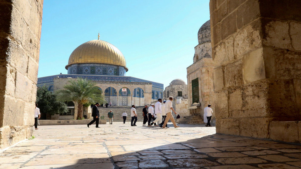 تصاعد الانتهاكات في المسجد الاقصى تزامنا مع قرارات ابعاد مكثفة للمقدسيين