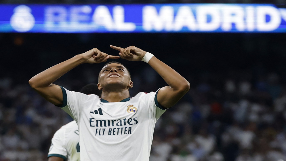 مبابي يقود ريال مدريد لانتصار عريض في الدوري الاسباني