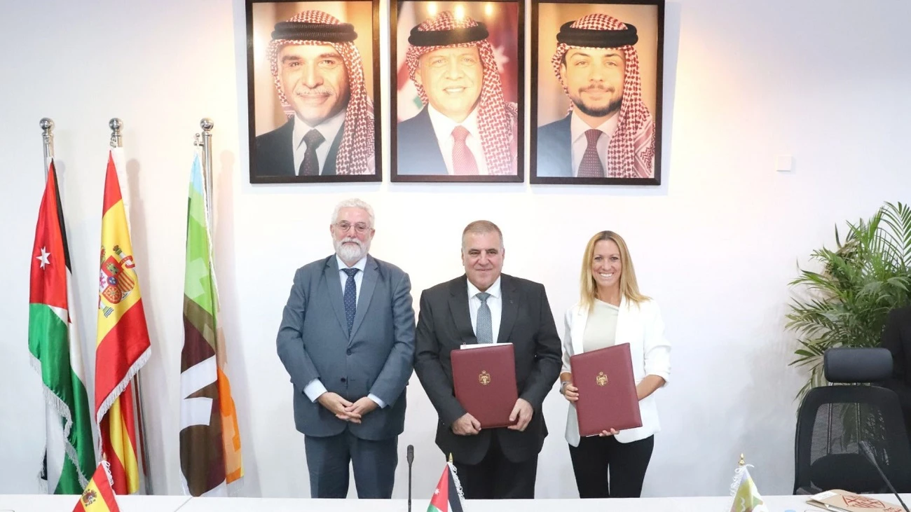 شراكة استراتيجية بين عمان وبرشلونة لتطوير الخدمات البلدية والتحول الرقمي