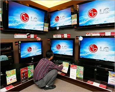 مخاطر خفية في تلفازك الذكي: لماذا يجب ان تقلق بشأن خصوصيتك مع اجهزة ال جي