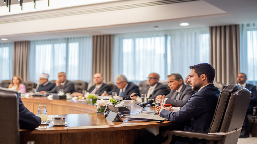ولي العهد يوجه بتسريع الاولويات الوطنية وتطوير القطاعات الحيوية رغم التحديات الاقليمية