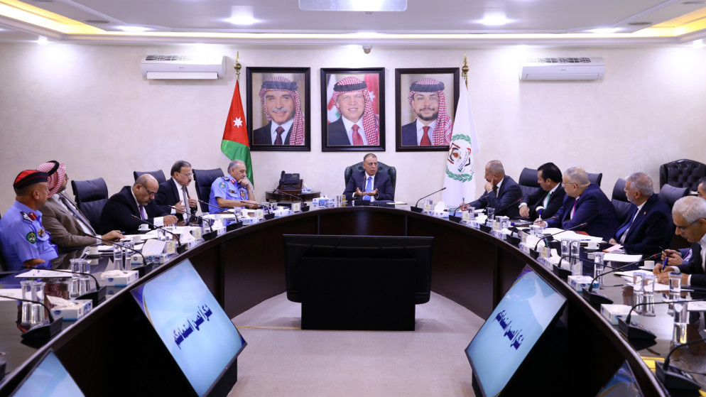 وزير الداخلية يوجه بحلول عملية لمواجهة الاكتظاظ في مراكز الاصلاح والتاهيل