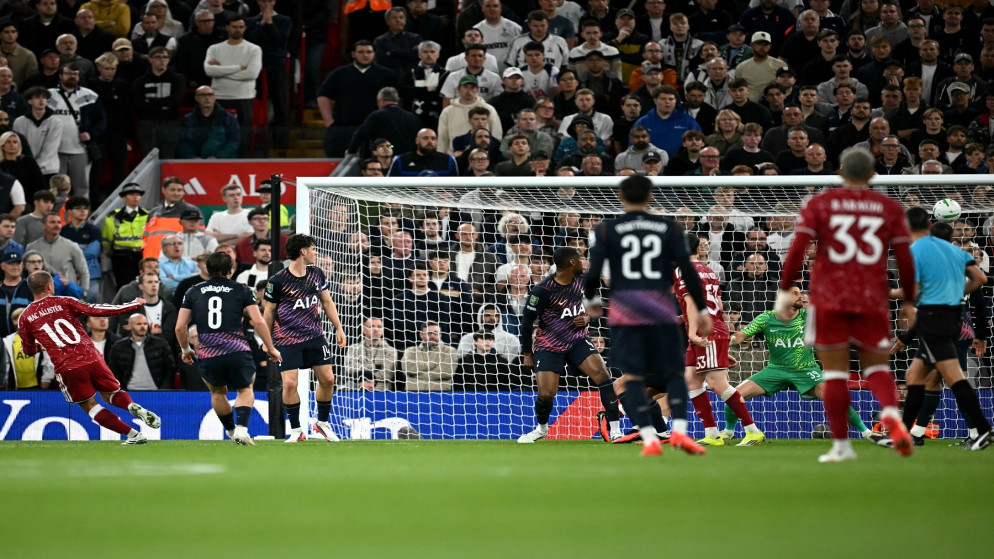 ليفربول يطيح بتوتنهام من كاس الرابطة وارسنال يواصل الزحف نحو اللقب