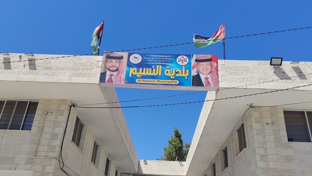 بلدية النسيم تطلق حزمة مشاريع خدمية لتطوير البنية التحتية وصيانة الطرق